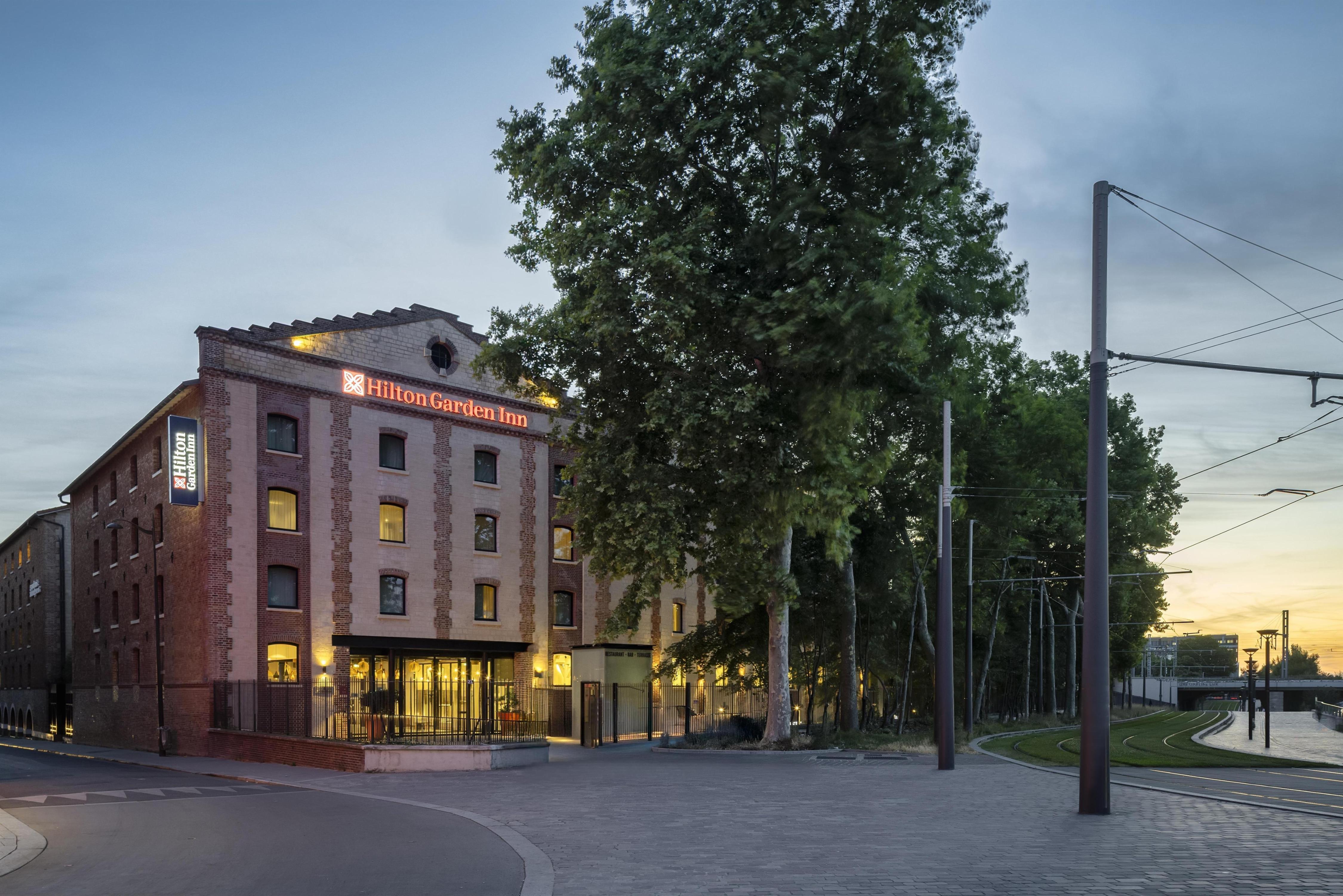 Hilton Garden Inn Paris La Villette - Tap to explore photos
