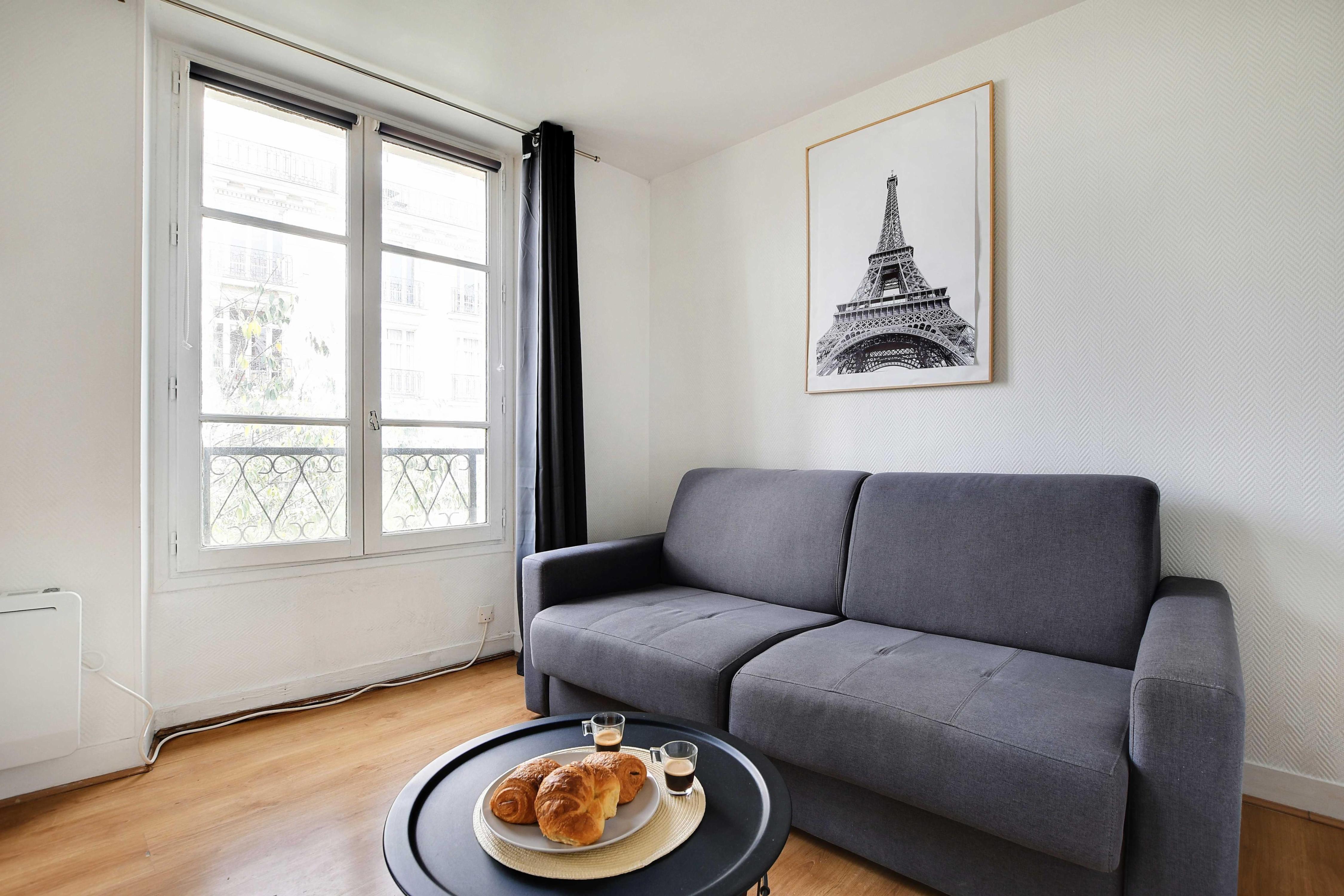 Studio in the heart of the Marais - Tap to explore photos