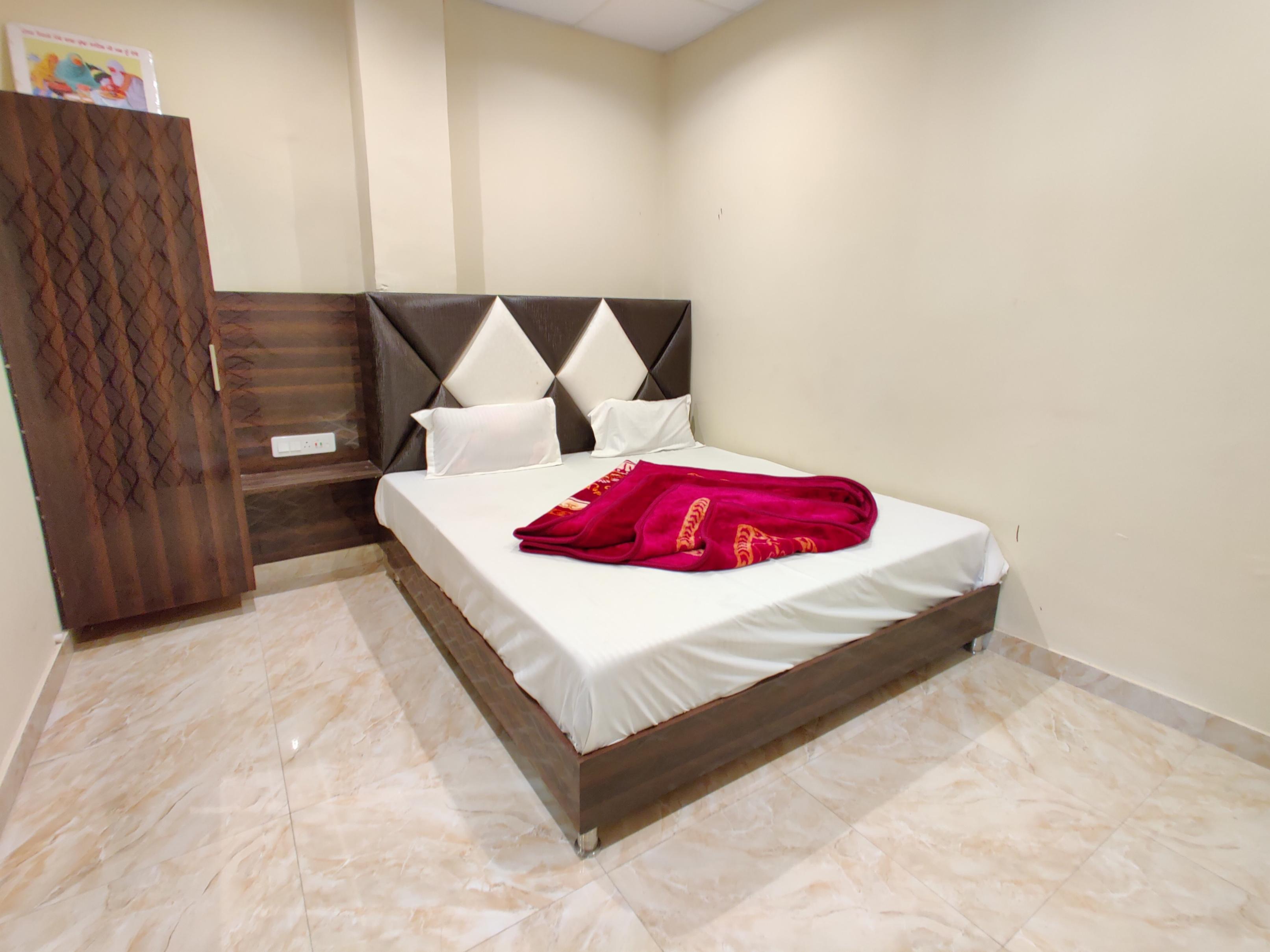 Sukhmanee Home stay Room Type - Deluxe Room