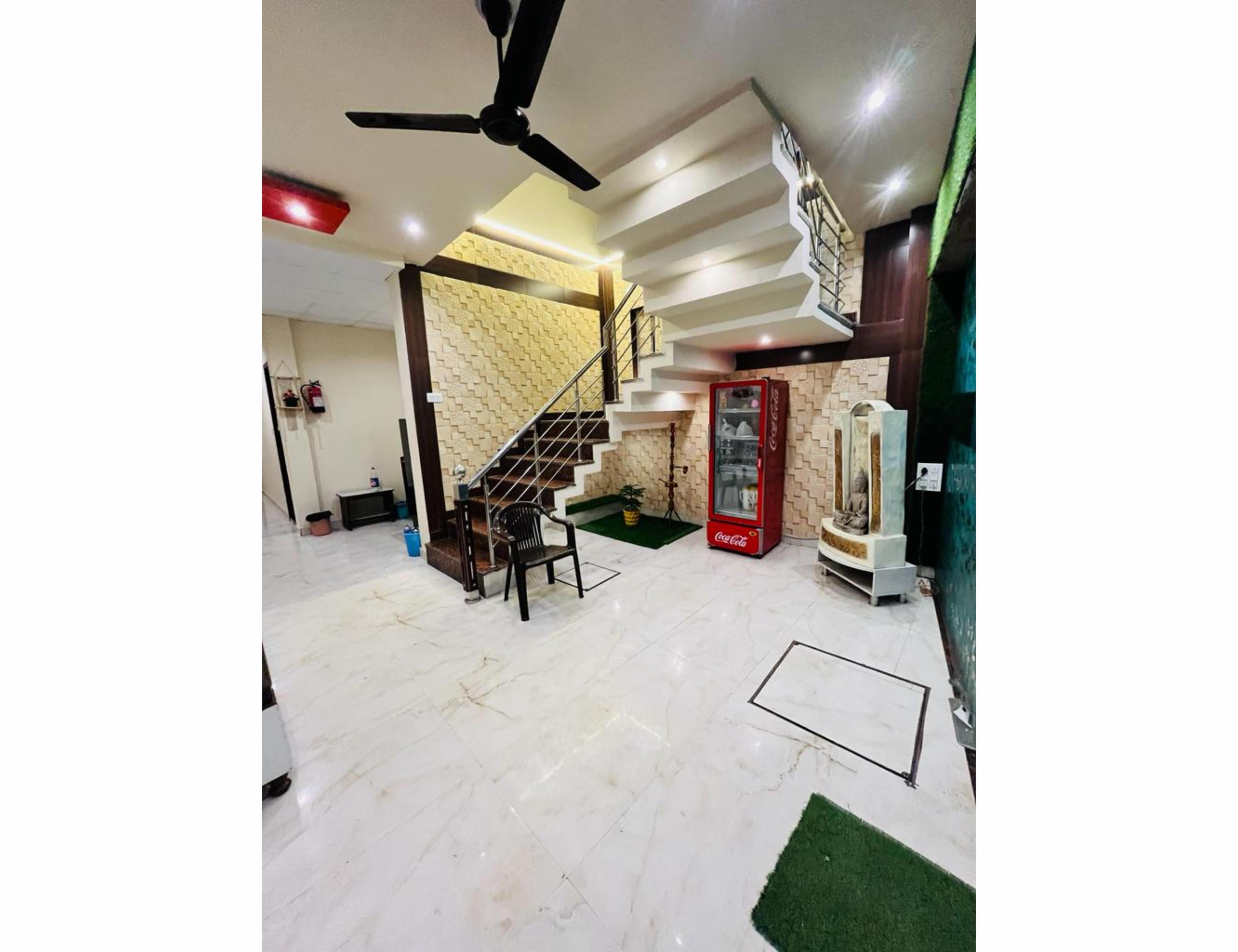 Sukhmanee Home stay - Tap to explore photos