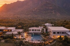 Valencia Club and Resort, Foothill, Abu