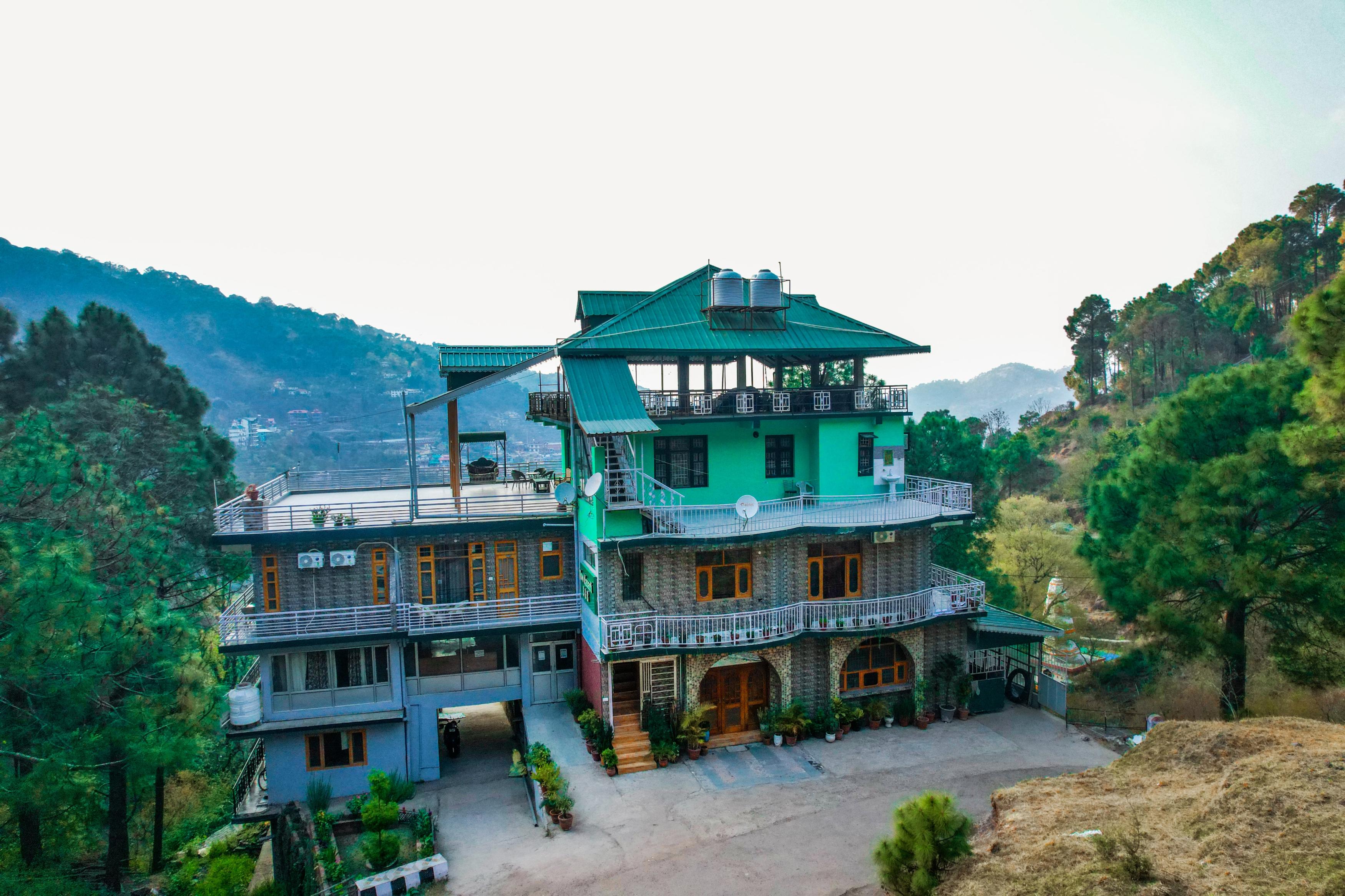 Wow Kasauli BnB - Tap to explore photos