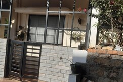 West View Couple Studio