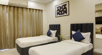 FlxHo Stays - Serviced Apartmnets at Cyber City Room Type - Twin Studio with Balcony