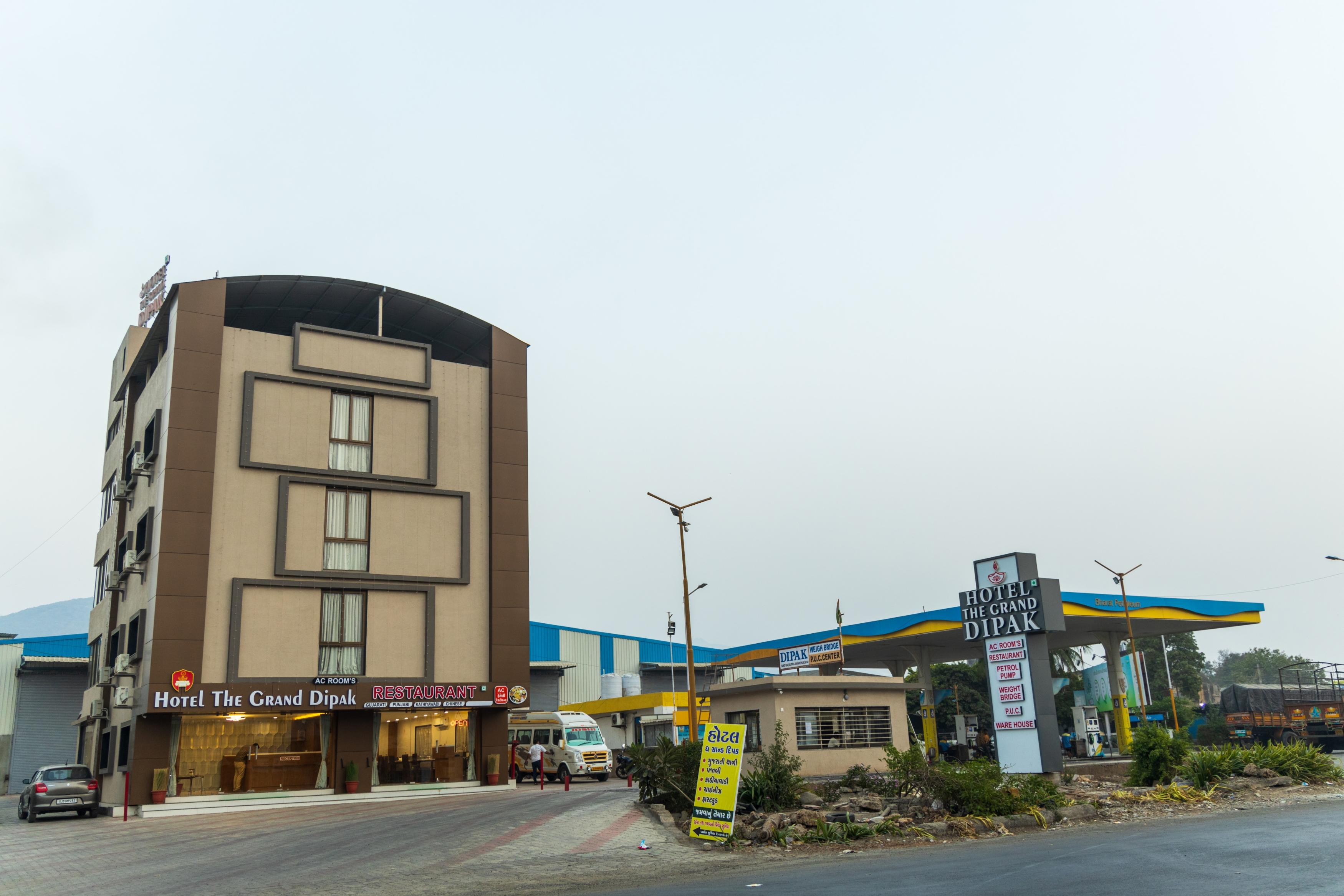 HOTEL THE GRAND DIPAK