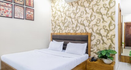 Hotel ARRAJ Room Type - Deluxe Room Hotel ARRAJ Room Type - Deluxe Room