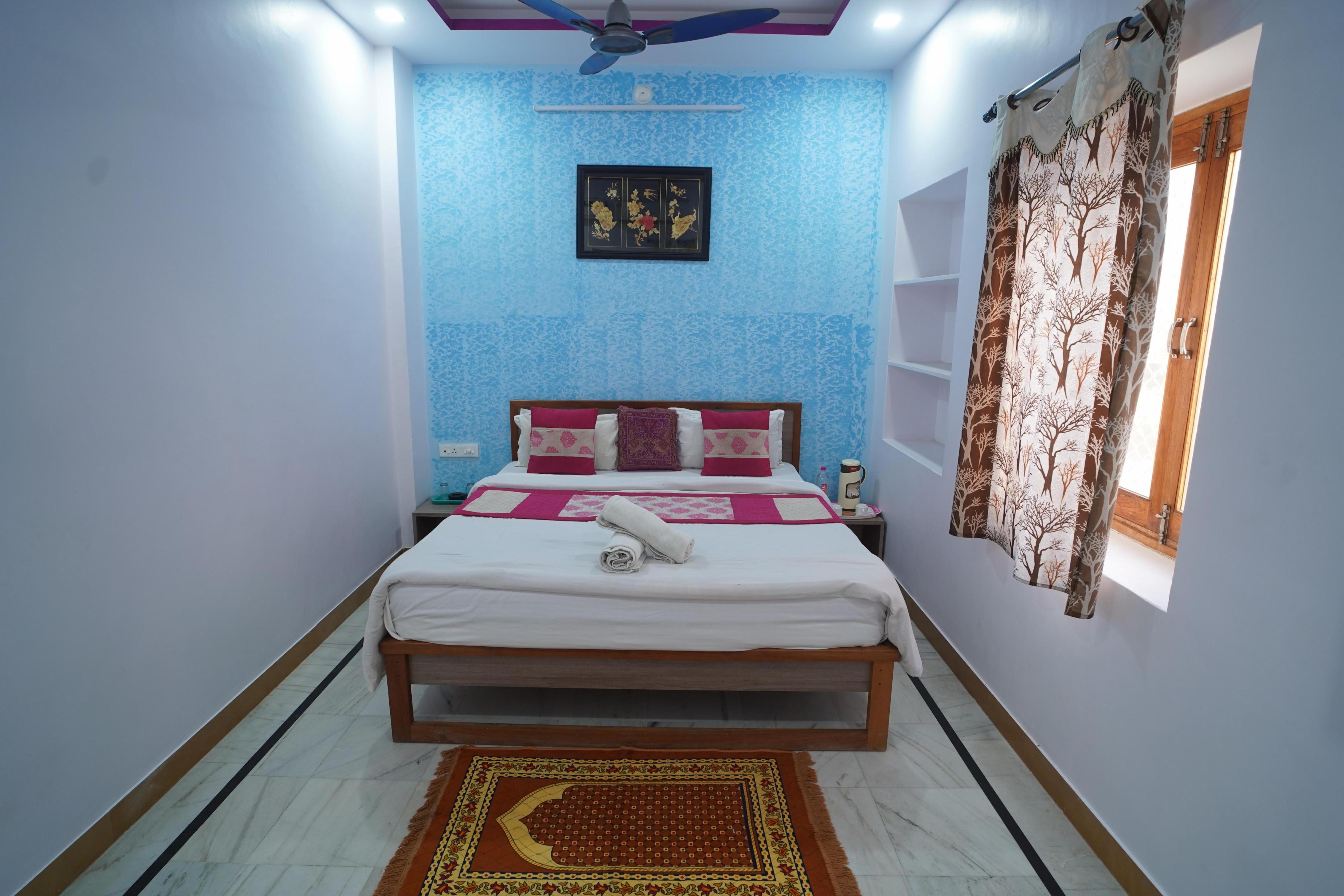 Goyal palace - Tap to explore photos