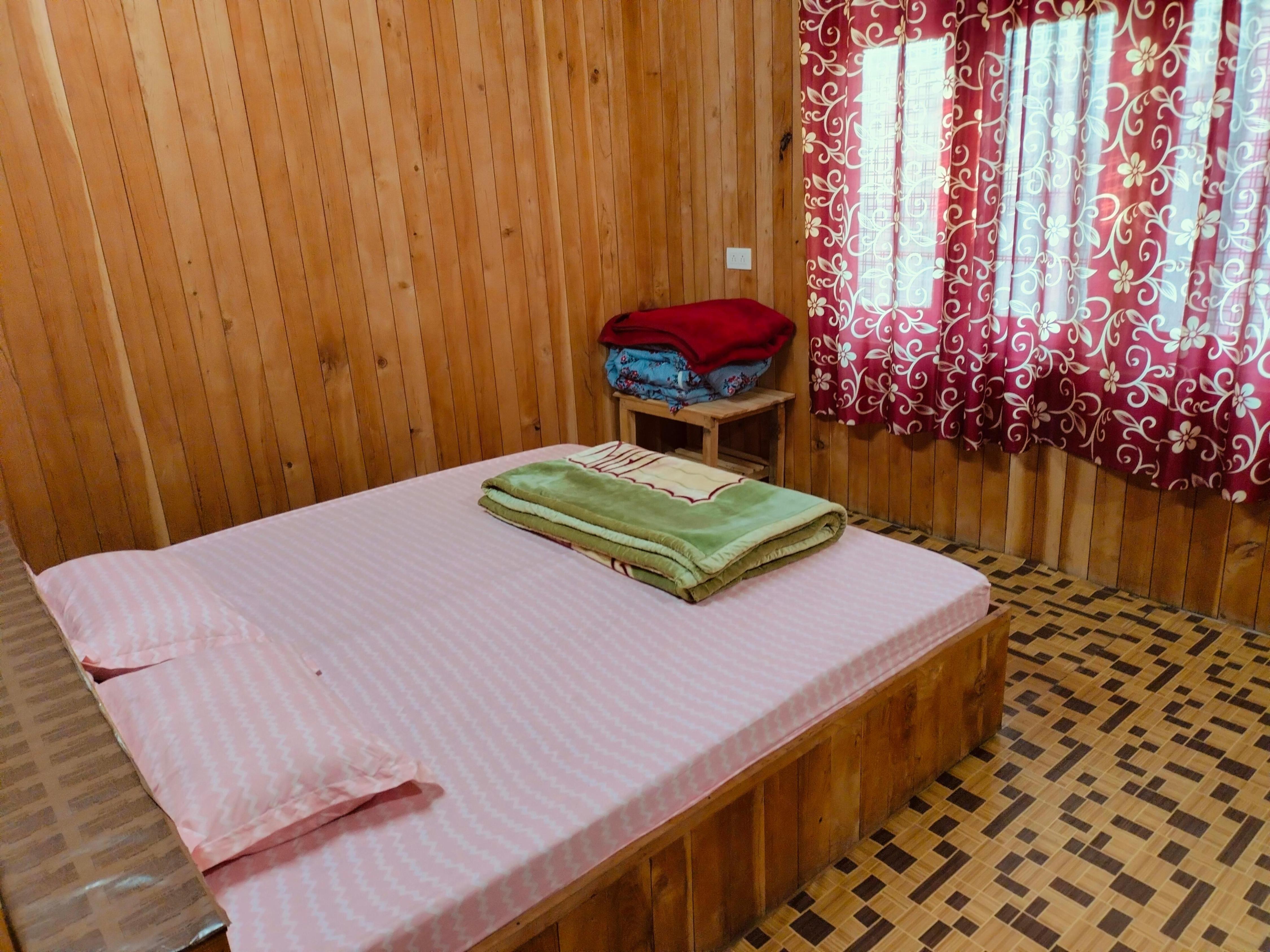 Tanish Home Stay - Tap to explore photos