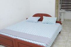 Thekkumpuram Tourist Home