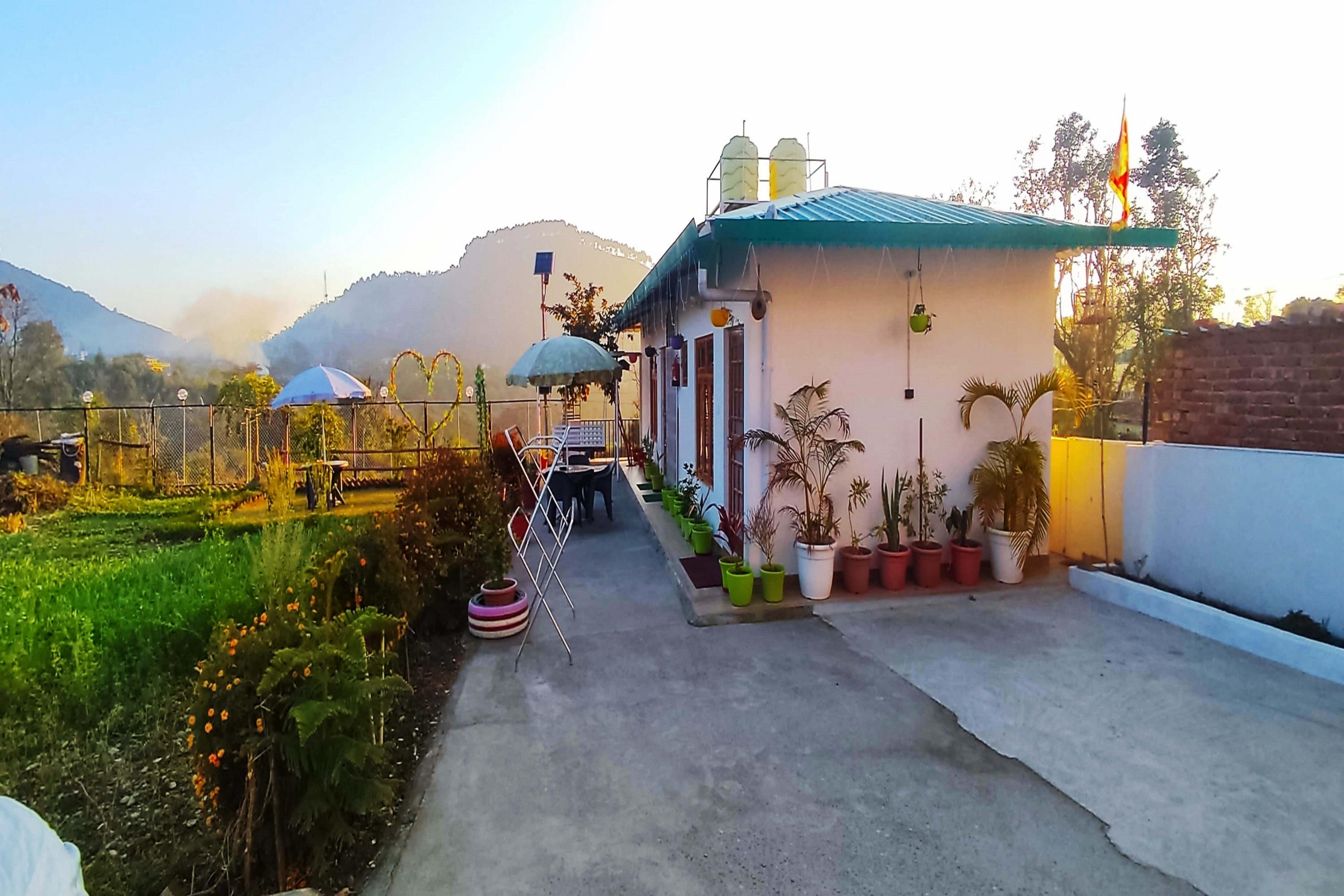 Saket Homestay - Tap to explore photos