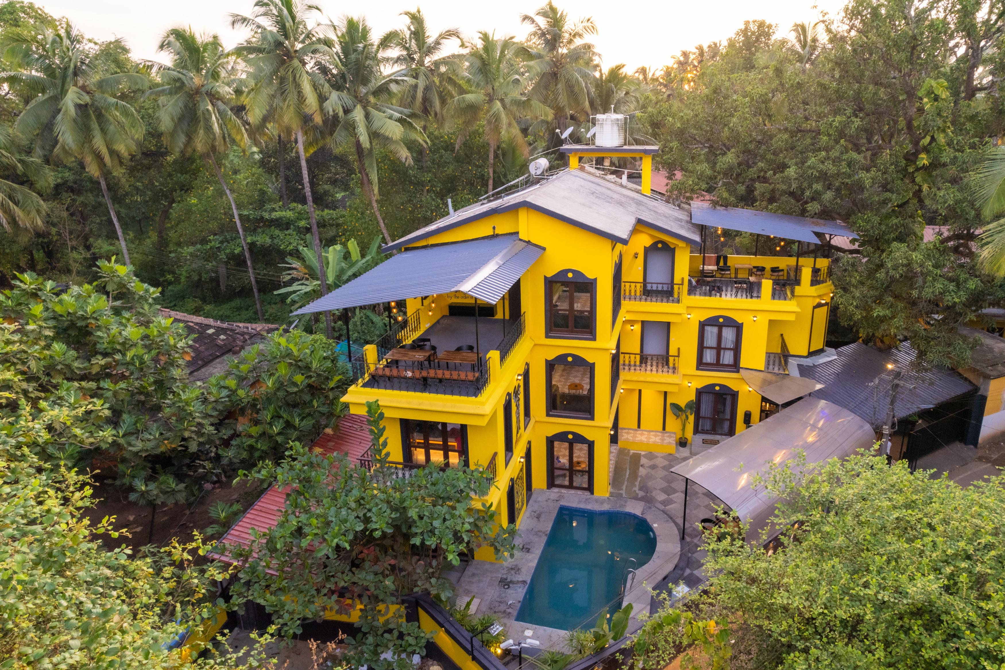 Whoopers Boutique Anjuna Goa - Tap to explore photos