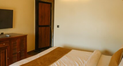 Kalwar Hills Resort Room Type - Swiss Queen Tent