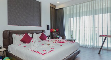 Classic Regency Room Type - Premium Room with Balcony