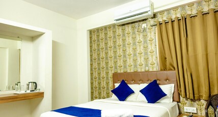 Hotel Golden Arrow Room Type - Standard Room Hotel Golden Arrow Room Type - Standard Room