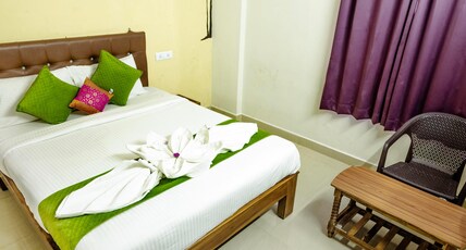 Hotel Golden Arrow Room Type - Budget Room Hotel Golden Arrow Room Type - Budget Room
