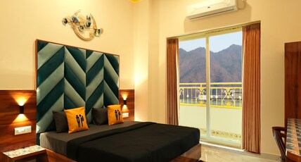 The Hosteller Rishikesh, Upper Tapovan Room Type - Deluxe Double Room with Balcony