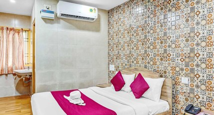 Season 4 Residences Teynampet Near US Consulate Room Type - Deluxe Double or Twin Room Season 4 Residences Teynampet Near US Consulate Room Type - Deluxe Double or Twin Room