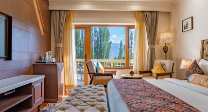 Gyalpo Residency Room Type - Rabsal Heritage Room with Private Balcony ( Central Heated and AC Room )