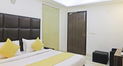 Hotel Mayda Prime Near Delhi Airport Room Type - Premium Room With Work Desk Hotel Mayda Prime Near Delhi Airport Room Type - Premium Room With Work Desk