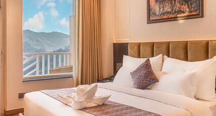 Anantvilas Shimla Hills Room Type - Premium Room with Balcony & Valley View