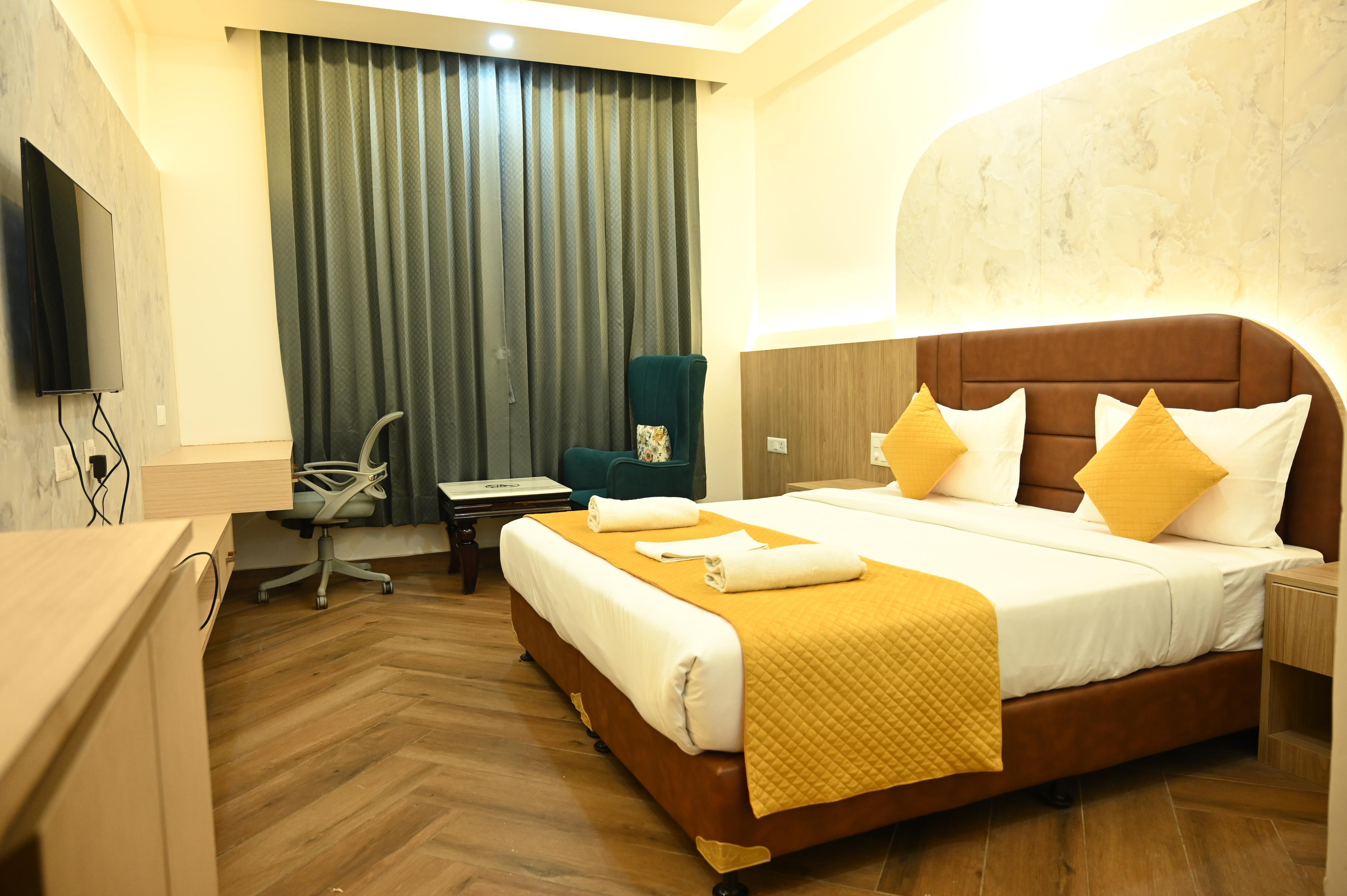 TrimHotel Shubharambh Ayodhya Room Type - Pemium Double Room