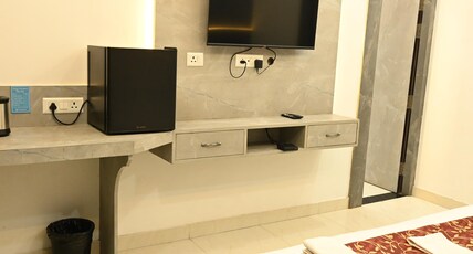 TrimHotel Shubharambh Ayodhya Room Type - Deluxe Family Suite
