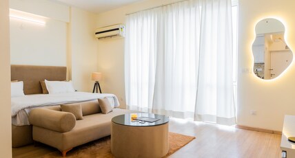 Skystay Lucknow | DLF MyPad Room Type - Decent sky cabin studio