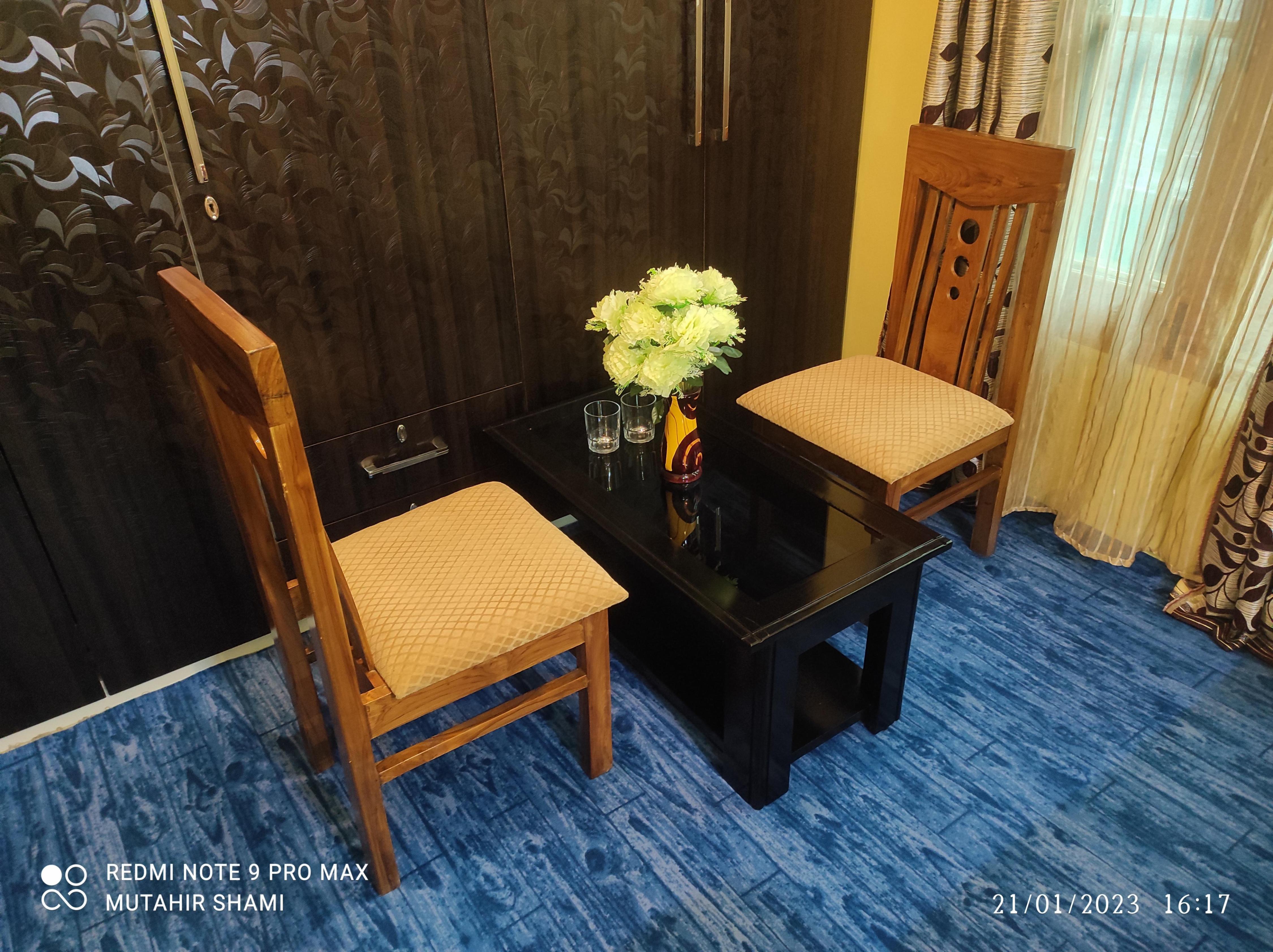 Shami Homestay - Tap to explore photos