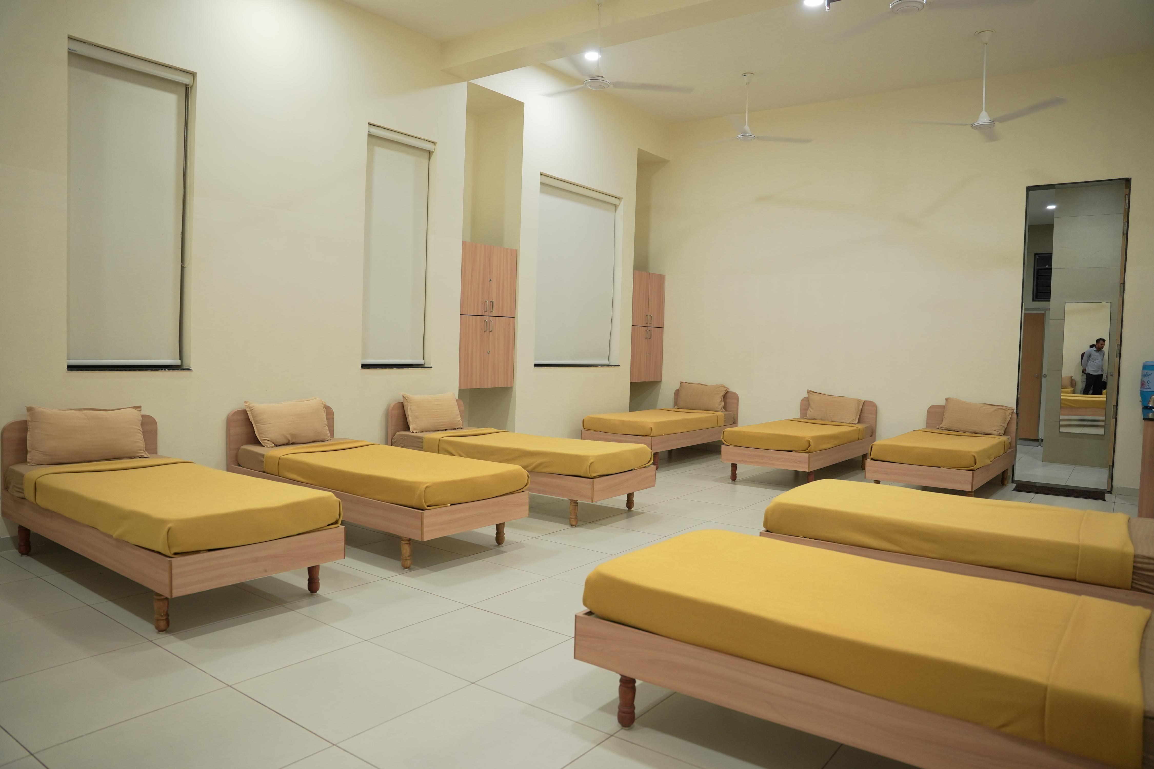 SHREE LEUVA PATEL SAMAJ ATITHI BHAVAN SOMNATH - Tap to explore photos