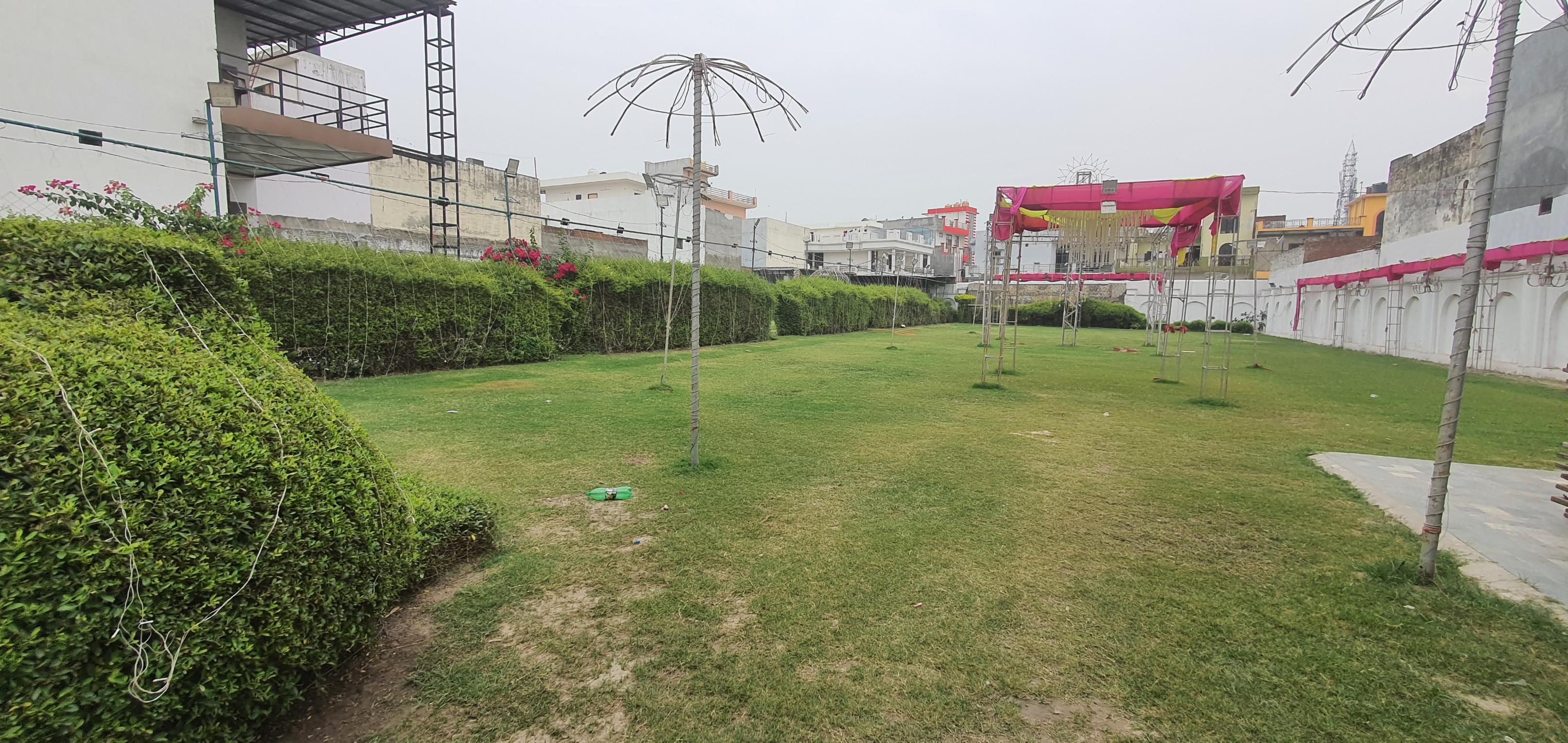 HOTEL AALISHAN GARDEN - Tap to explore photos