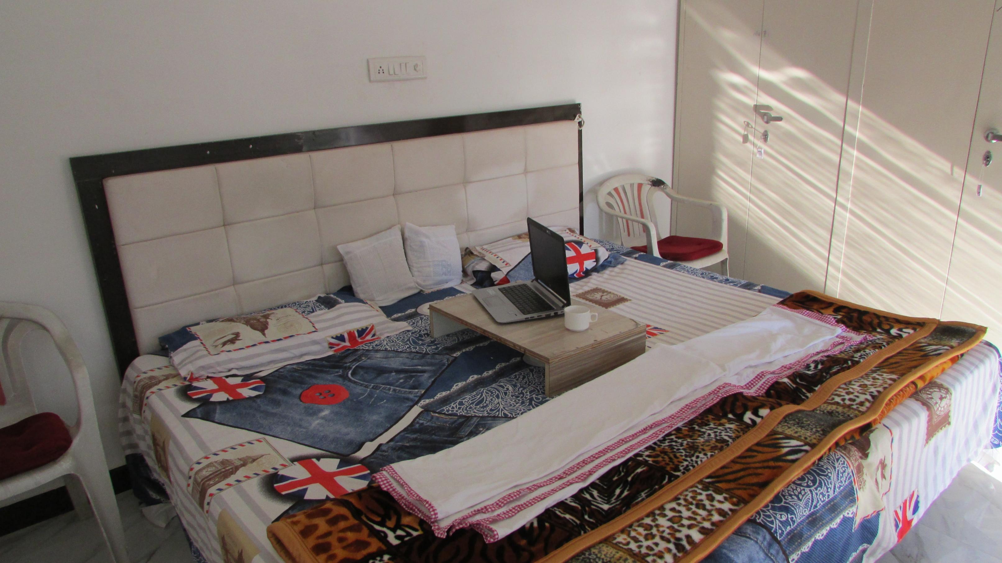 White Corner House Goverdhan Vilas Housing Board Colony - Tap to explore photos