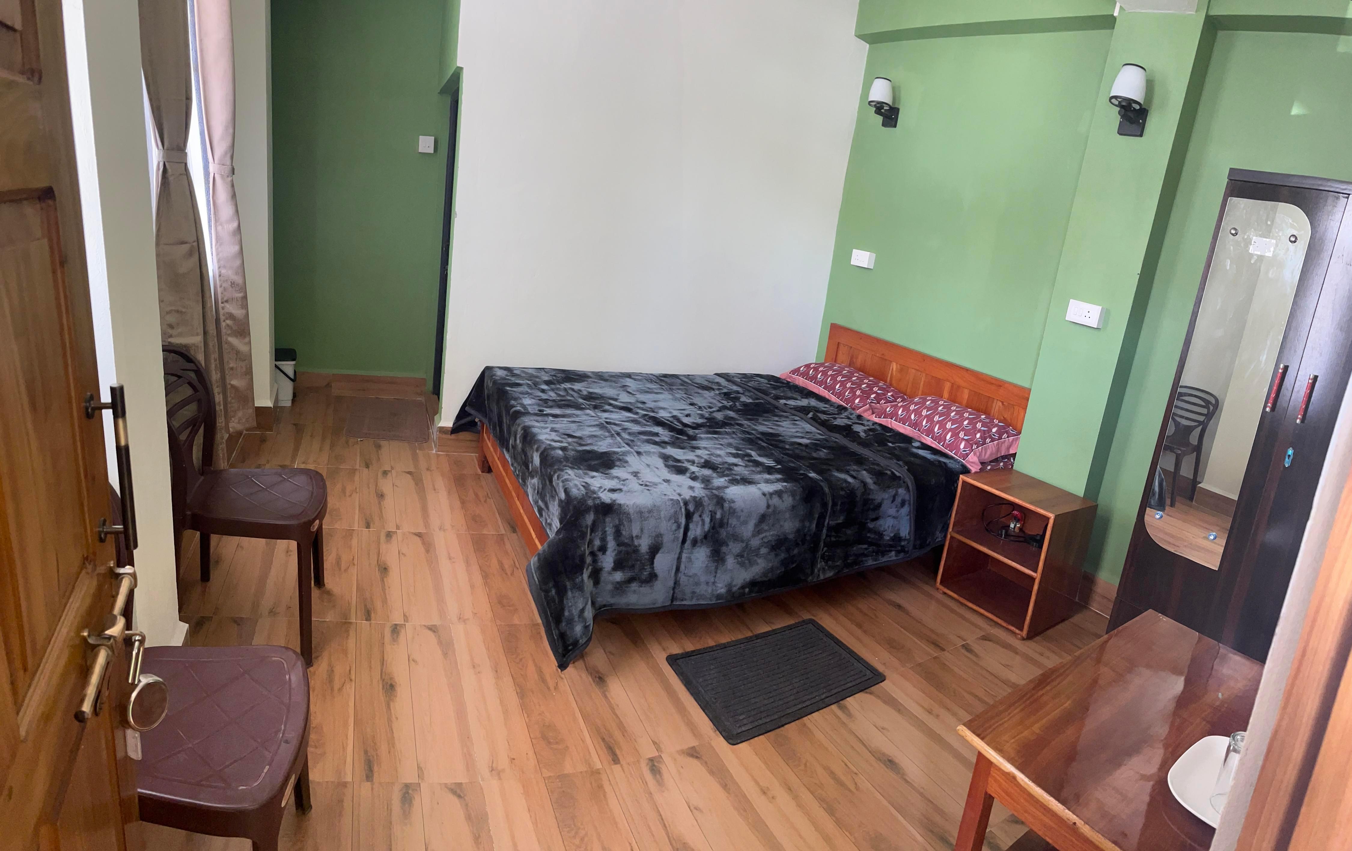 Hunsi Homestay Room Type - Double bedroom with balcony 4