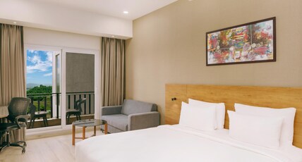 D Square Statue of Unity Kevadia, a member of Radisson Individuals Room Type - Premium Room