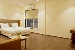 THE AMBER HOTEL