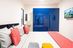 Hotel Yellow Bells Signature HITEC City