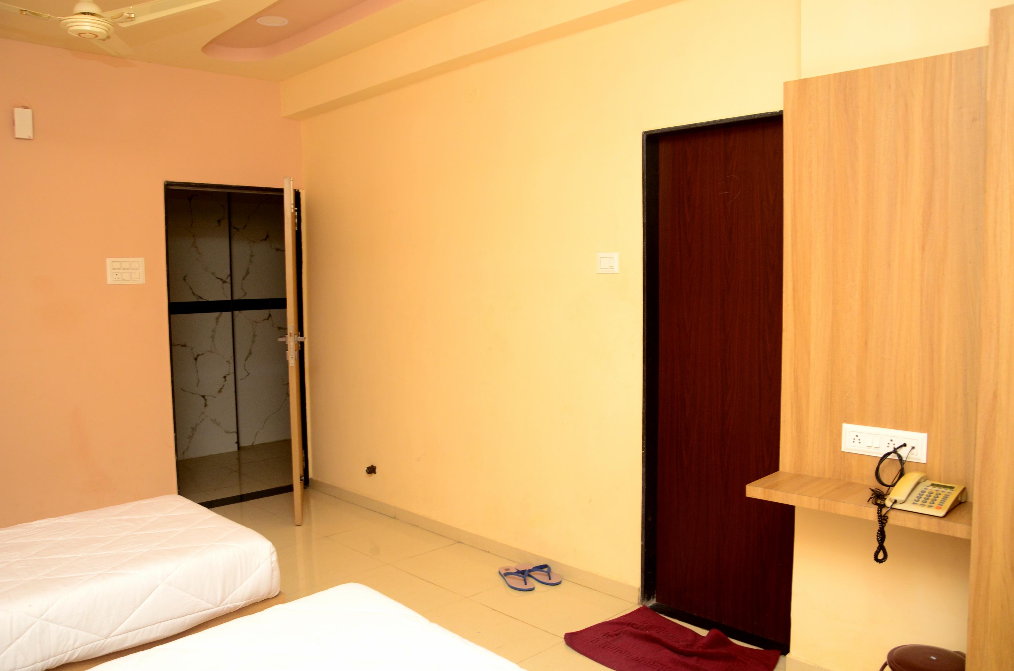 Hotel New Delhi Darbar - Tap to explore photos
