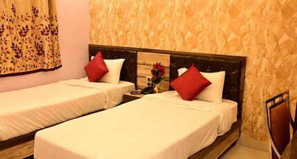 HOTEL GM INTERNATIONAL Room Type - Deluxe Double Room With Balcony
