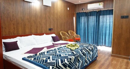 Resort Atmosphere Room Type - Super Deluxe AC