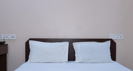 Shri Vaishnav Vishranti Bhavan Room Type - DELUXE