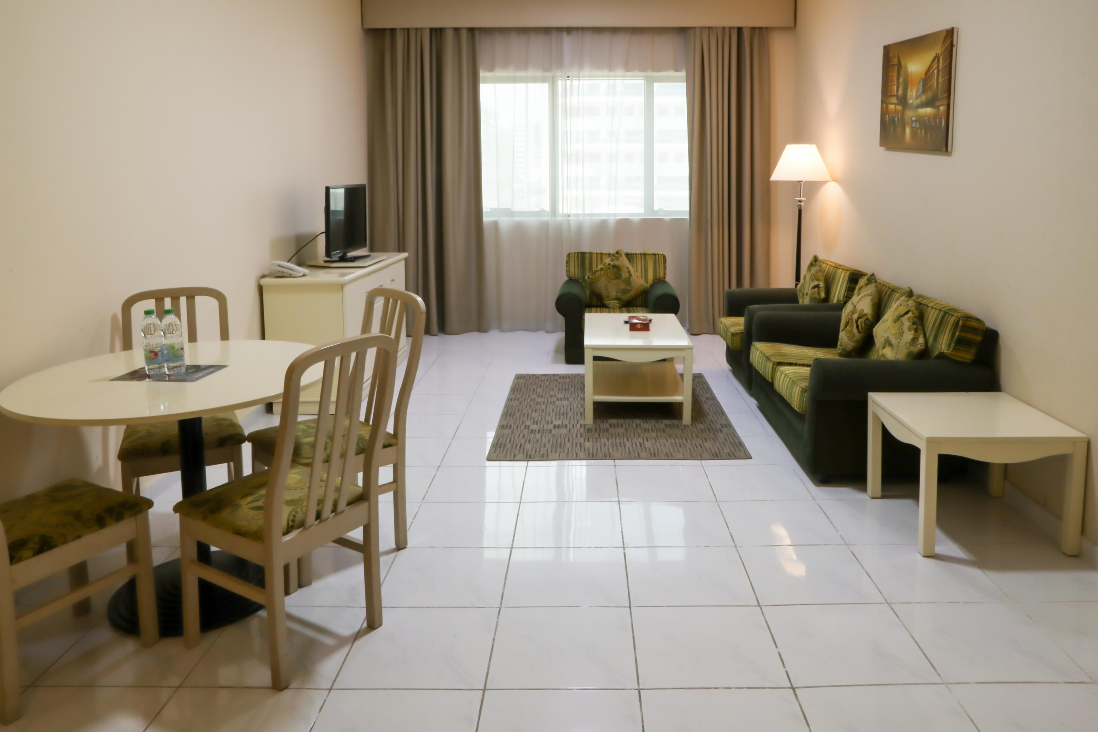 Wescott Pearl Hotel Apartment - Bur Dubai - Tap to explore photos