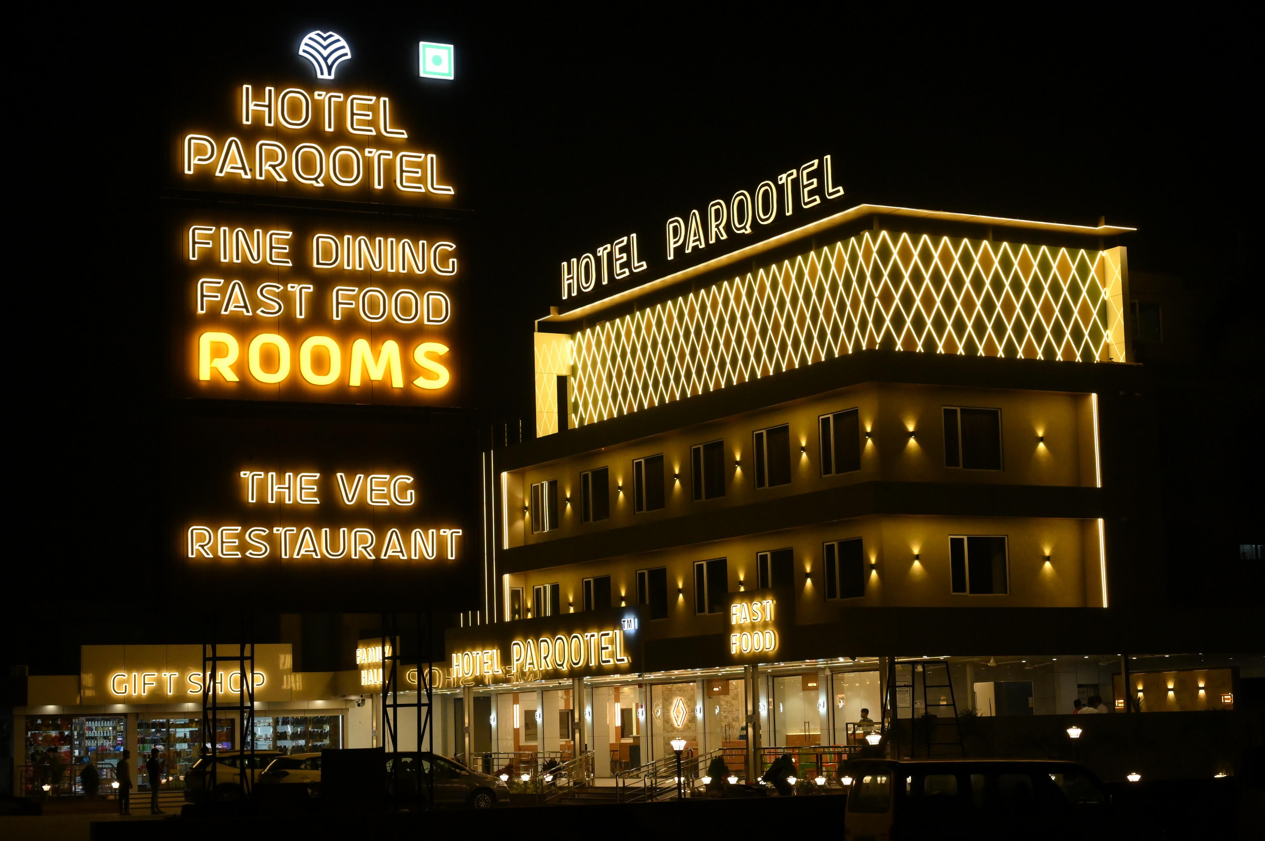 Rooms of Hotel Parqotel
