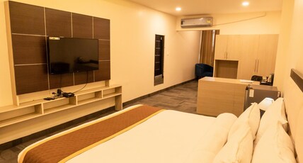 ROYALE LALAWI HOTEL Room Type - Executive Deluxe Double