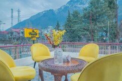 Paradise Gateway near Dal Lake