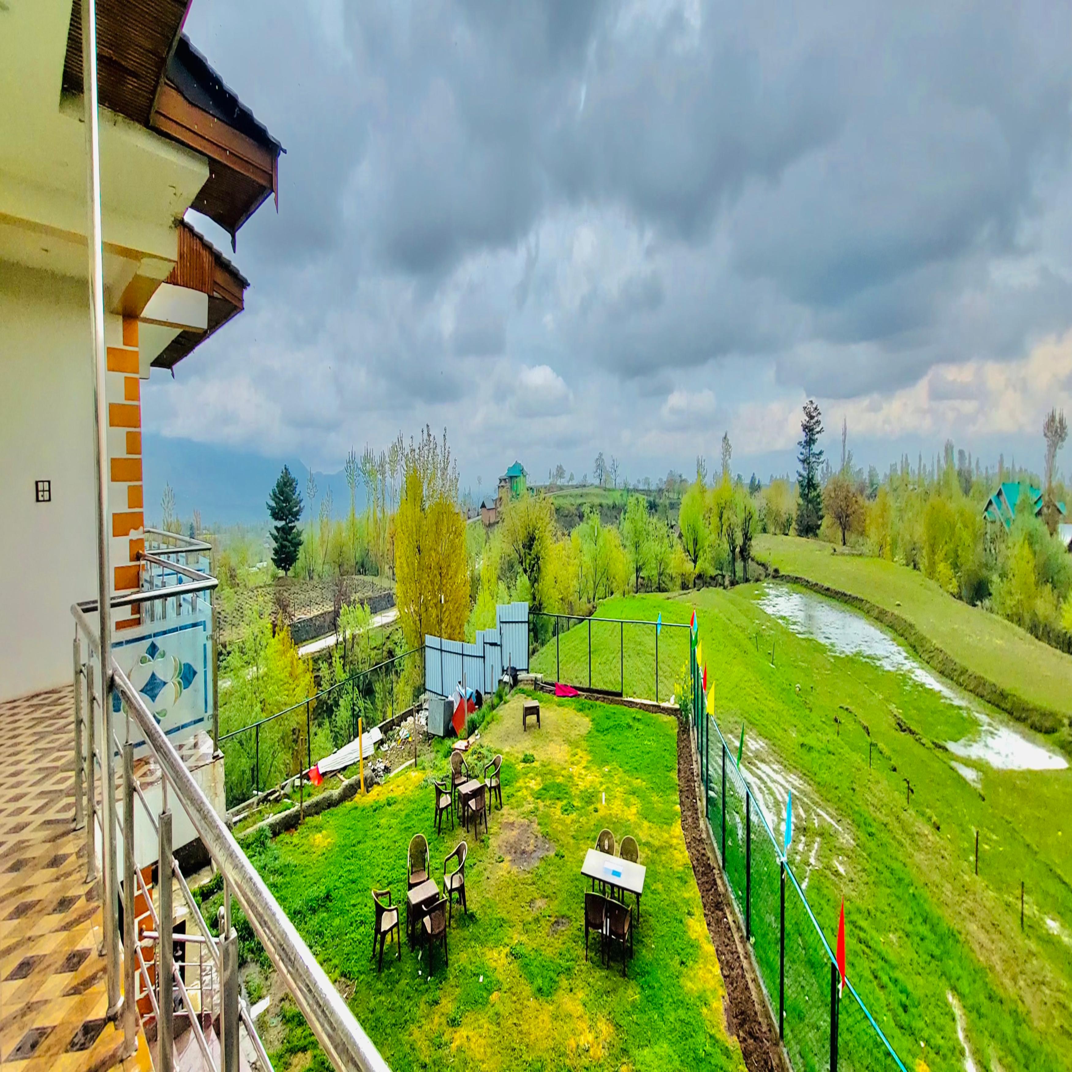 Dodhparhri Glacier View Hotel & Restaurant - Tap to explore photos