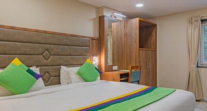 Treebo Gyani's Room Type - Deluxe Room