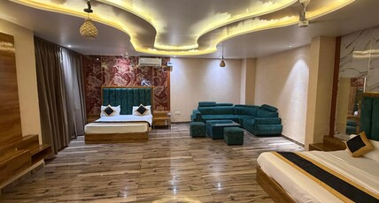 Hotel M2M Room Type - Presidential Suite with Jacuzzi