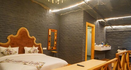 Light of Landour Room Type - Ultra Luxury Swiss Duplex Chalet (4+ Adults) with Private Deck