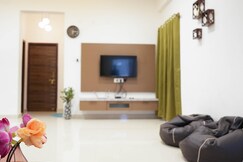 Deccan staycations Lovely 2 BHK house with Great View Balcony