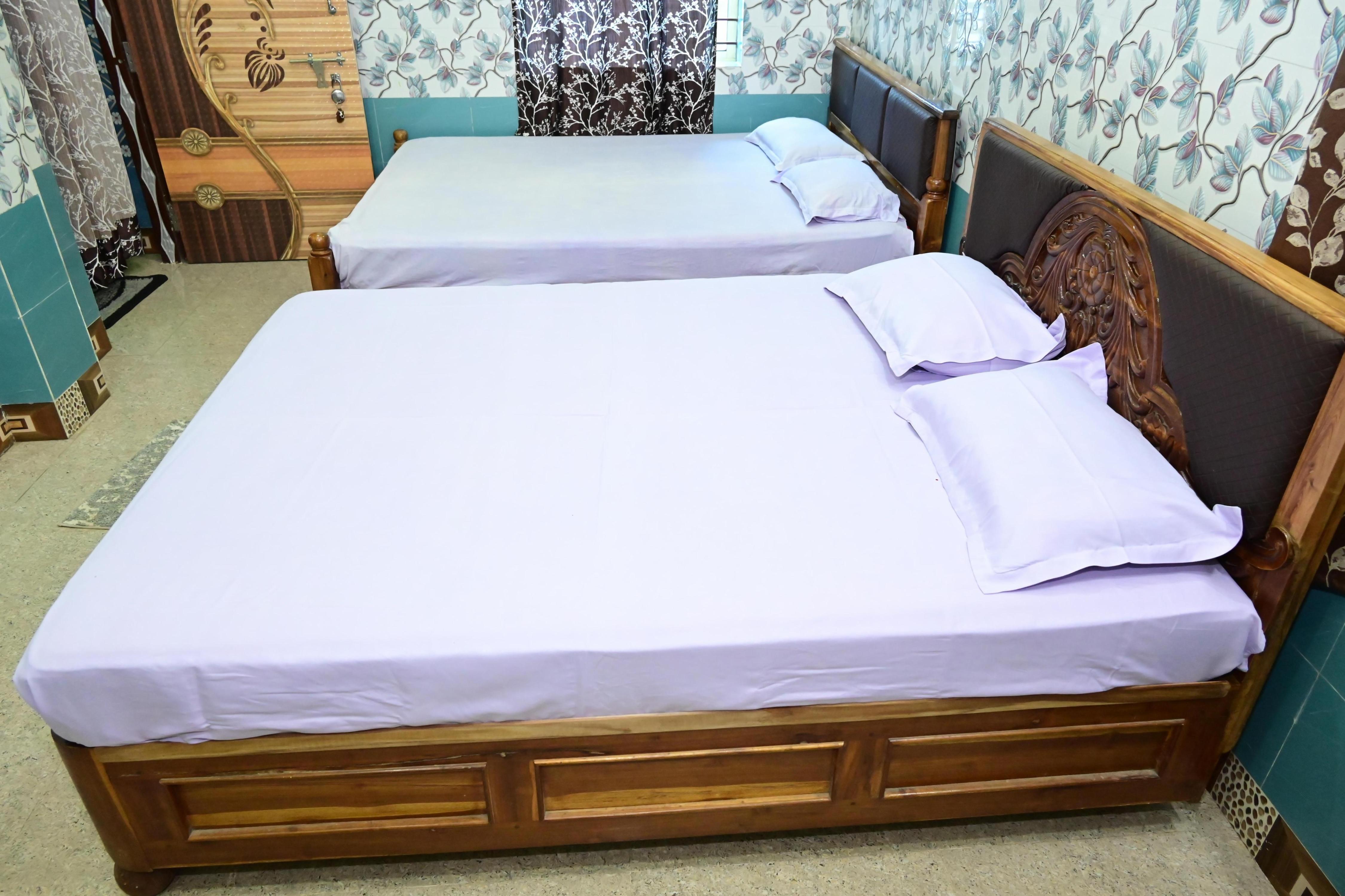 HOLIDAY INN GUEST HOUSE - Tap to explore photos