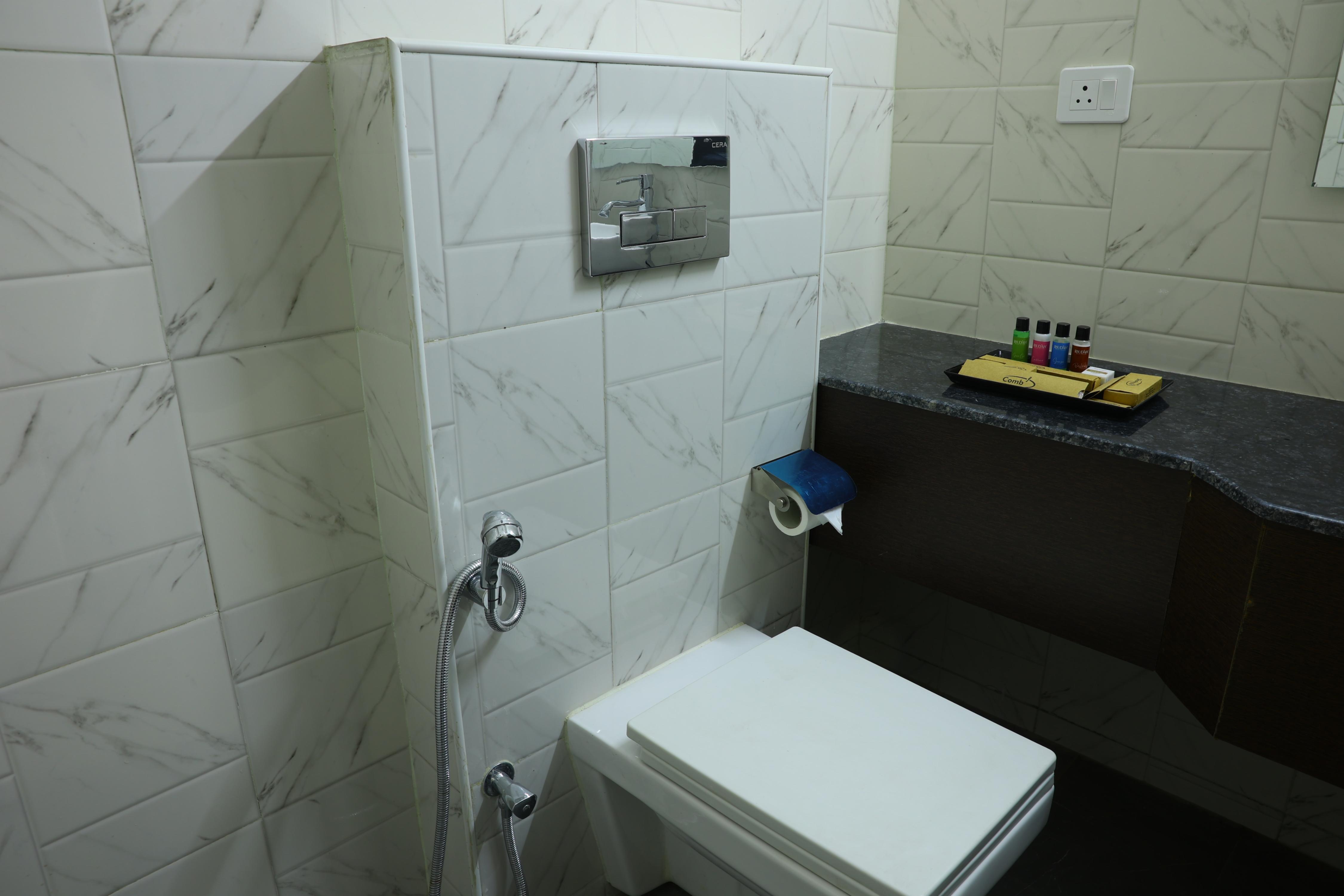 The Ayali Suites & Apartments @GolfCourse - Tap to explore photos